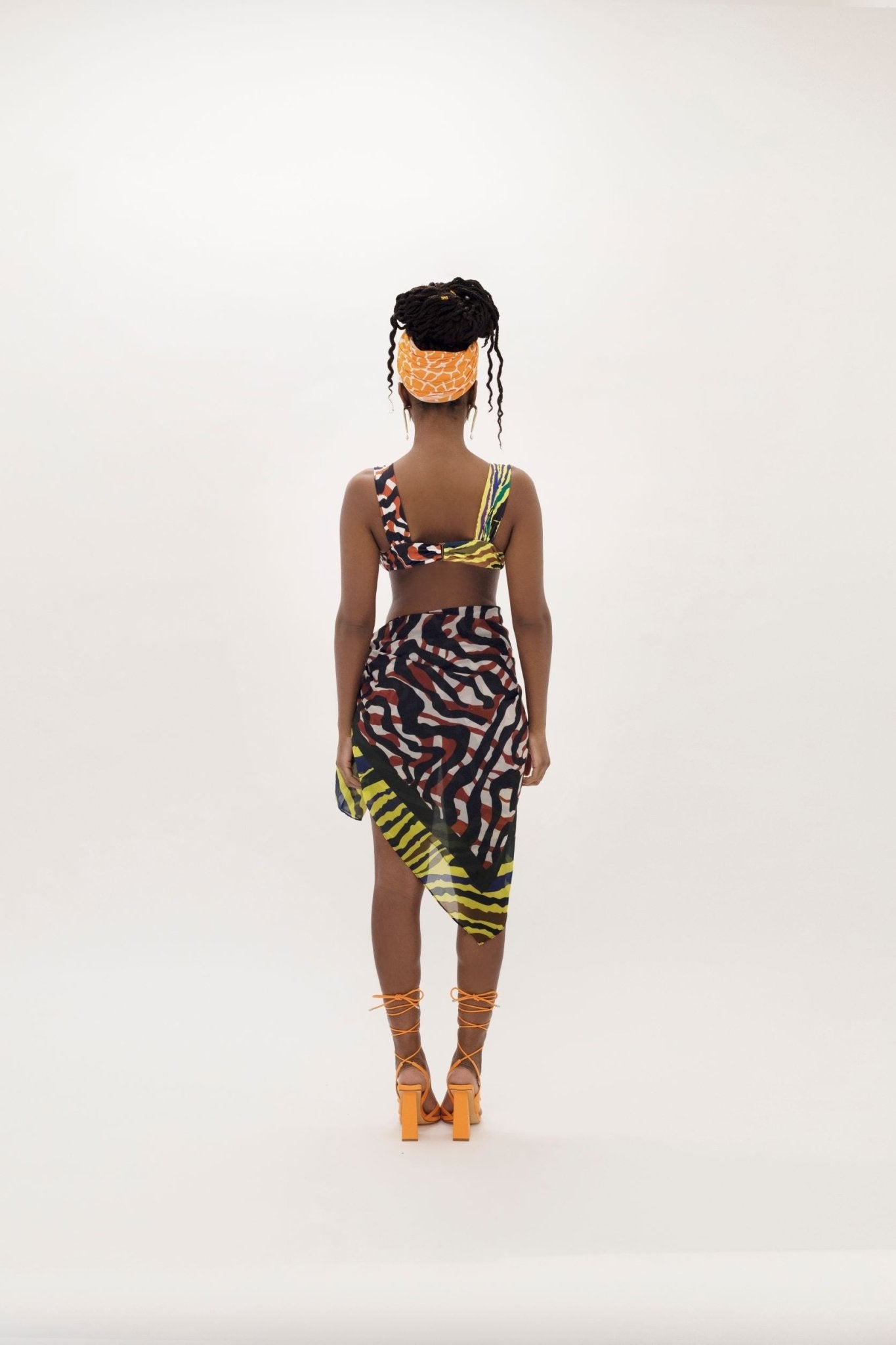 EXOTIC STALLION SARONG - Bohn Jsell