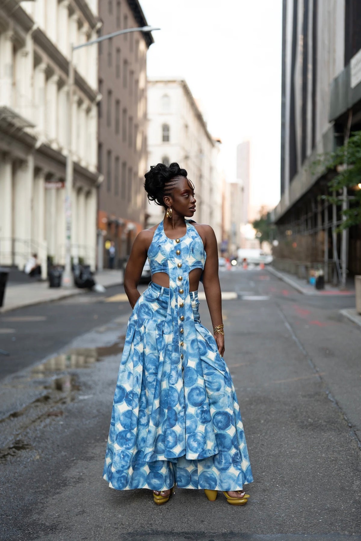Ashley wearing Bohn Jsell’s blue Palerma Halter Vest and Paloma Pant in the city.